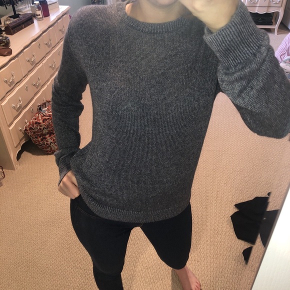 Other - MENS BANANA REPUBLIC CREW NECK SWEATER- SIZE MED
